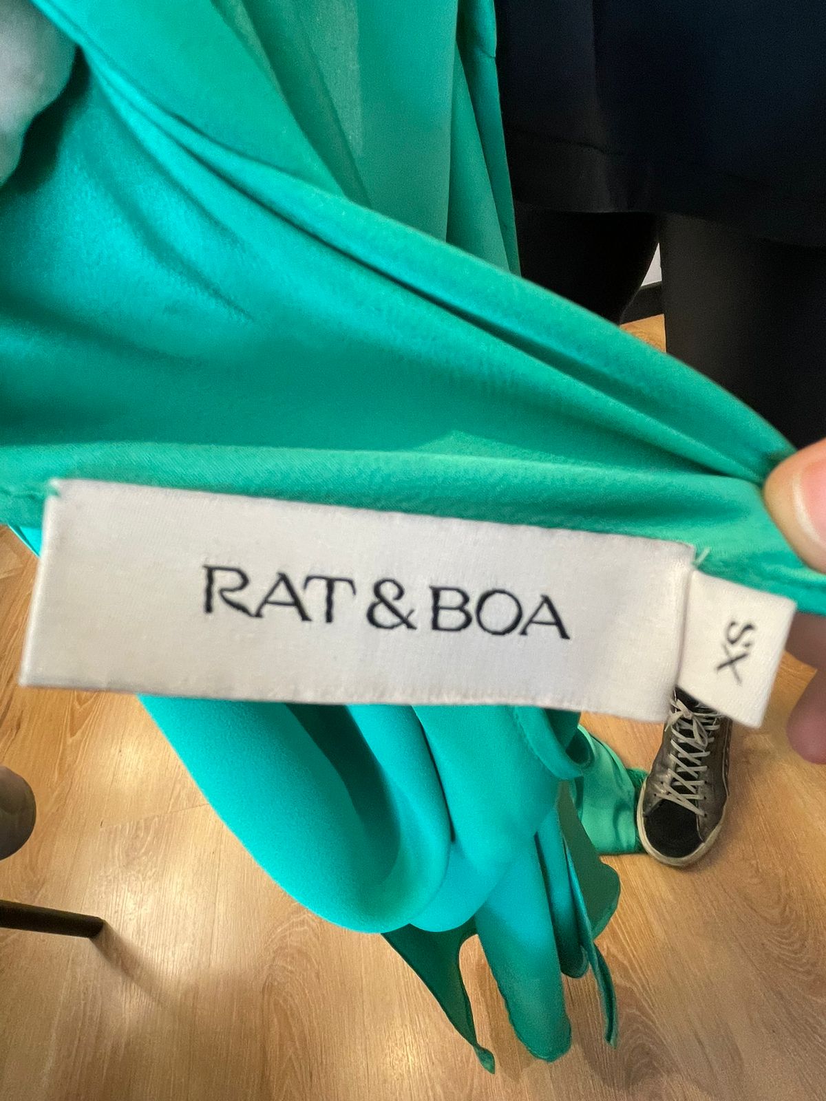 Vestido Satén Verde Azzara 5