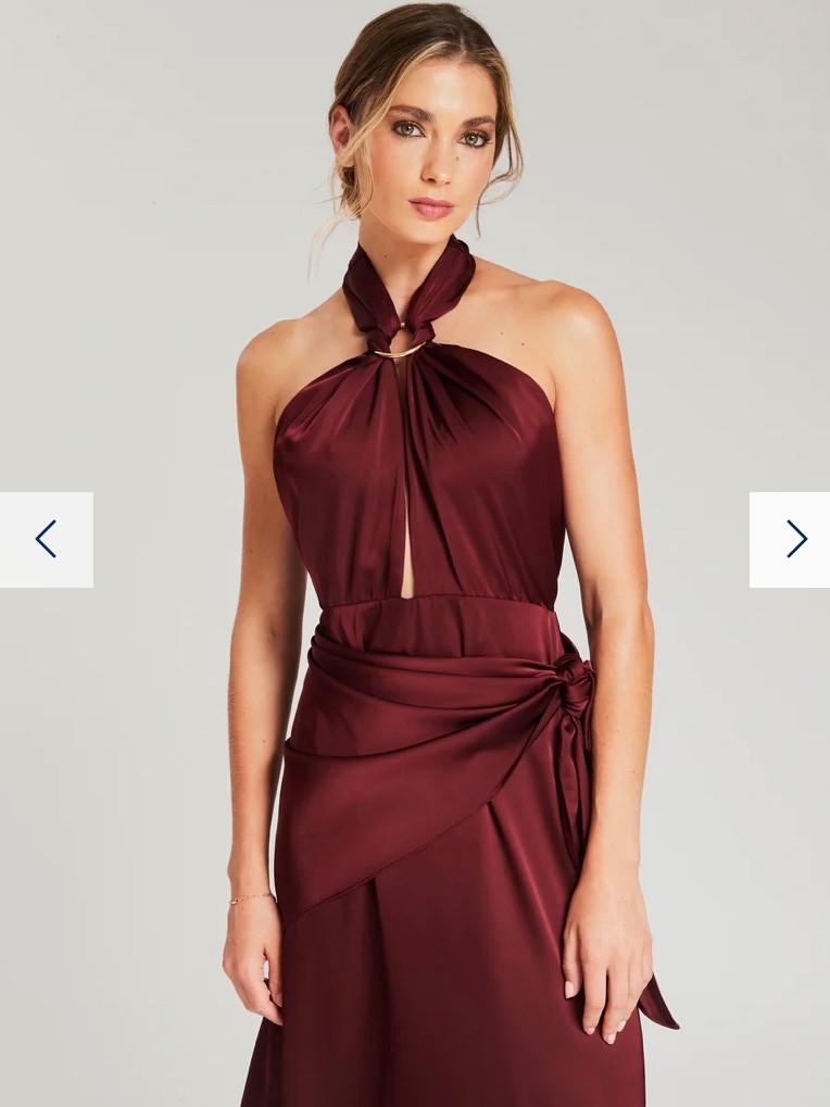 Vestido rojo con pañuelo a la cintura. Talla S-M