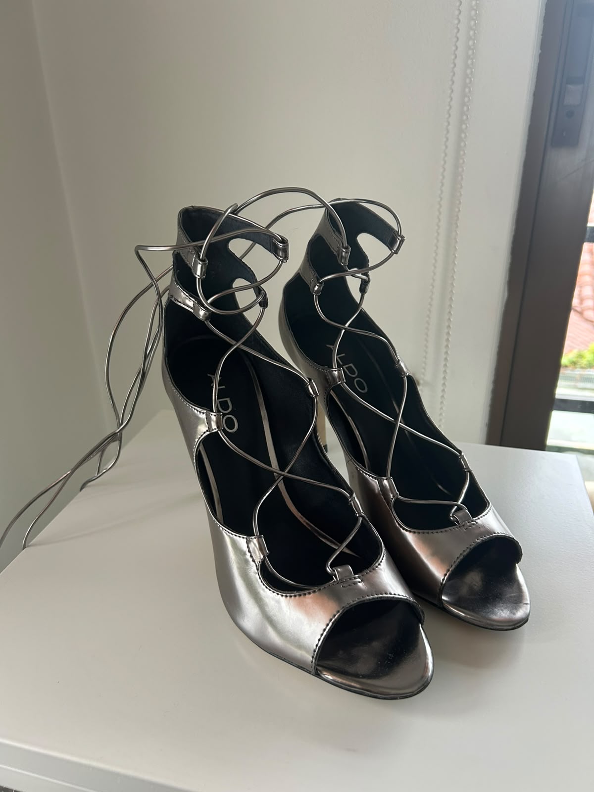 Tacones Plateados Ajustables Talla 39