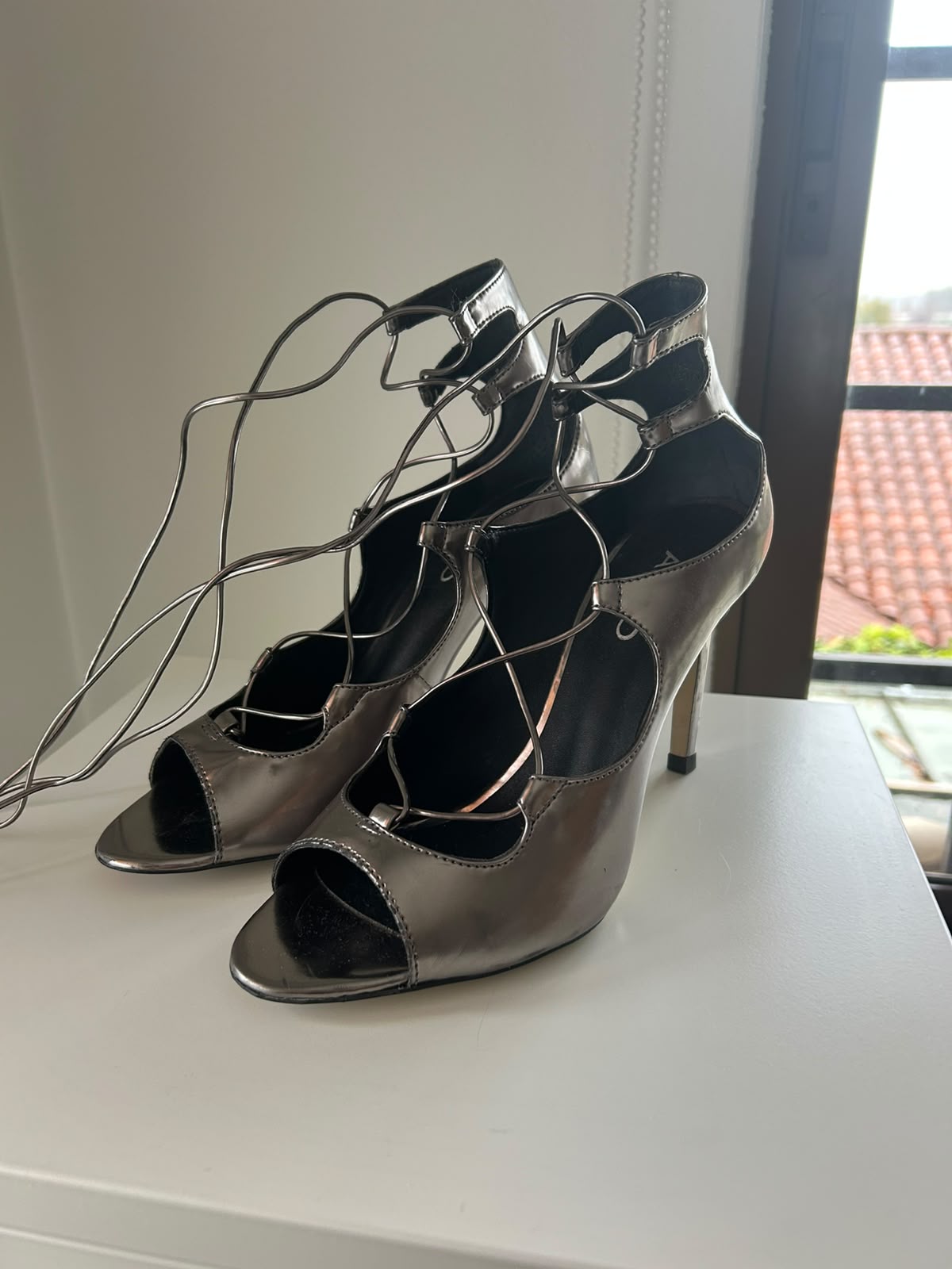 Tacones Plateados Ajustables Talla 39
