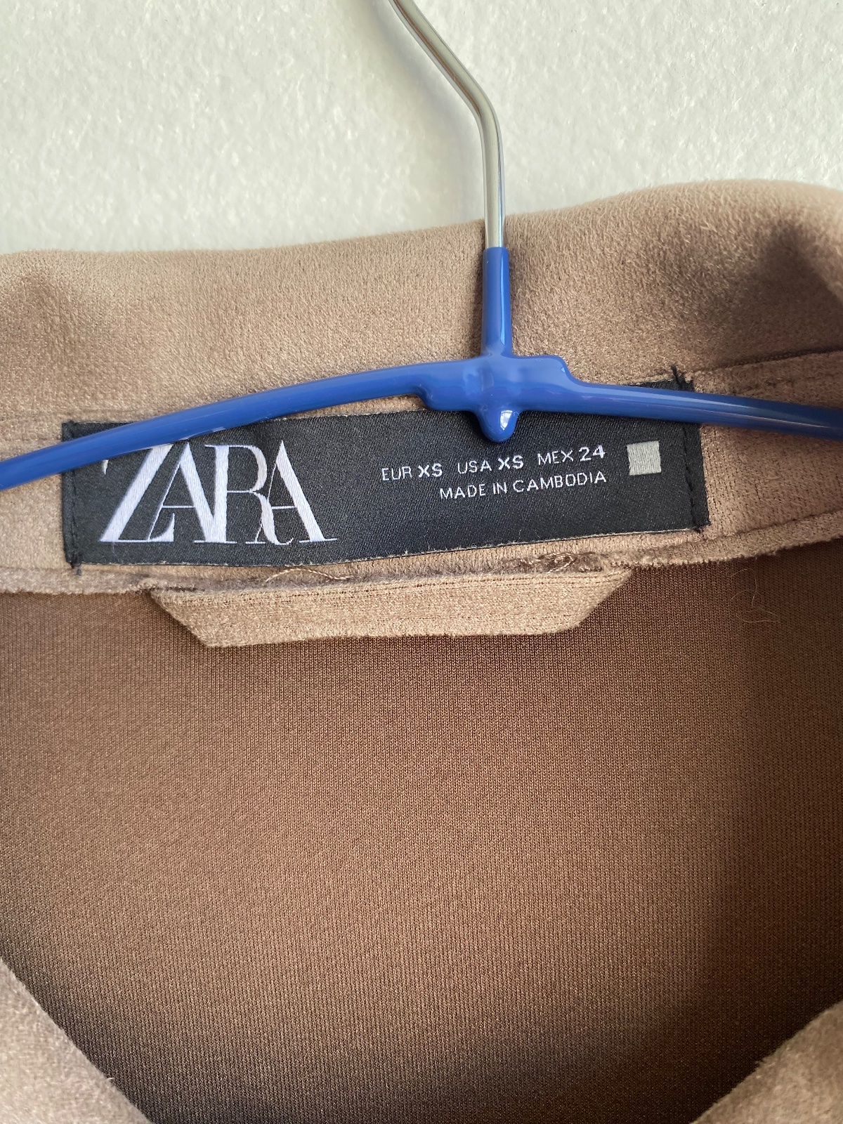 Chaqueta Zara efecto gamuza con cinturón – Talla M 🤎 4