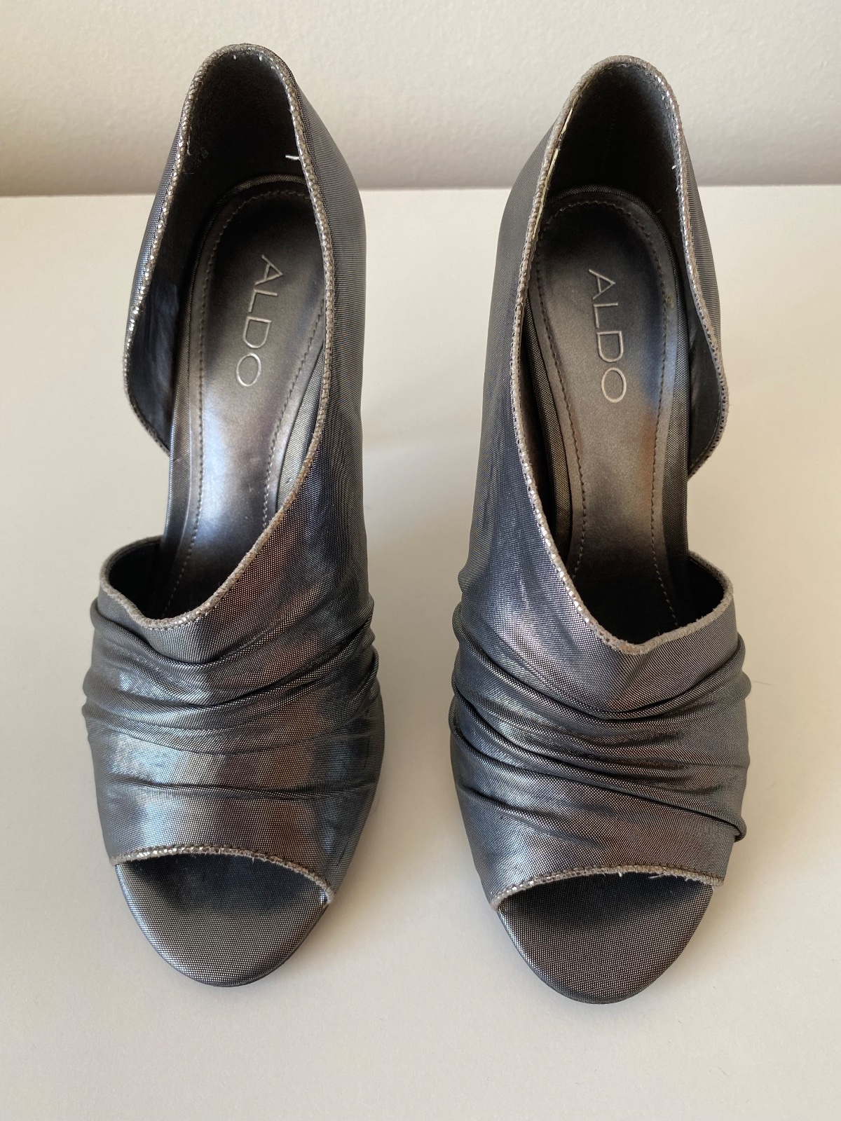 Zapatos ALDO metalizados taco alto – Talla 38 ✨